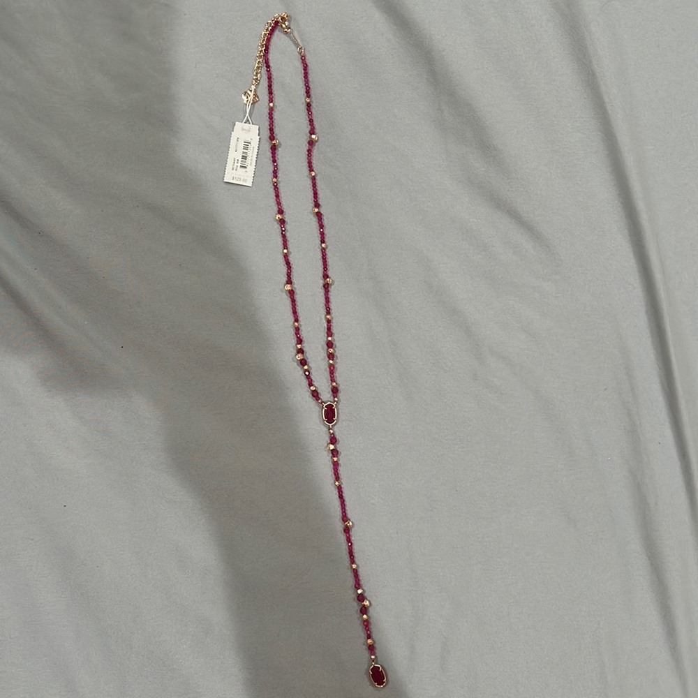 Kendra Scott necklace